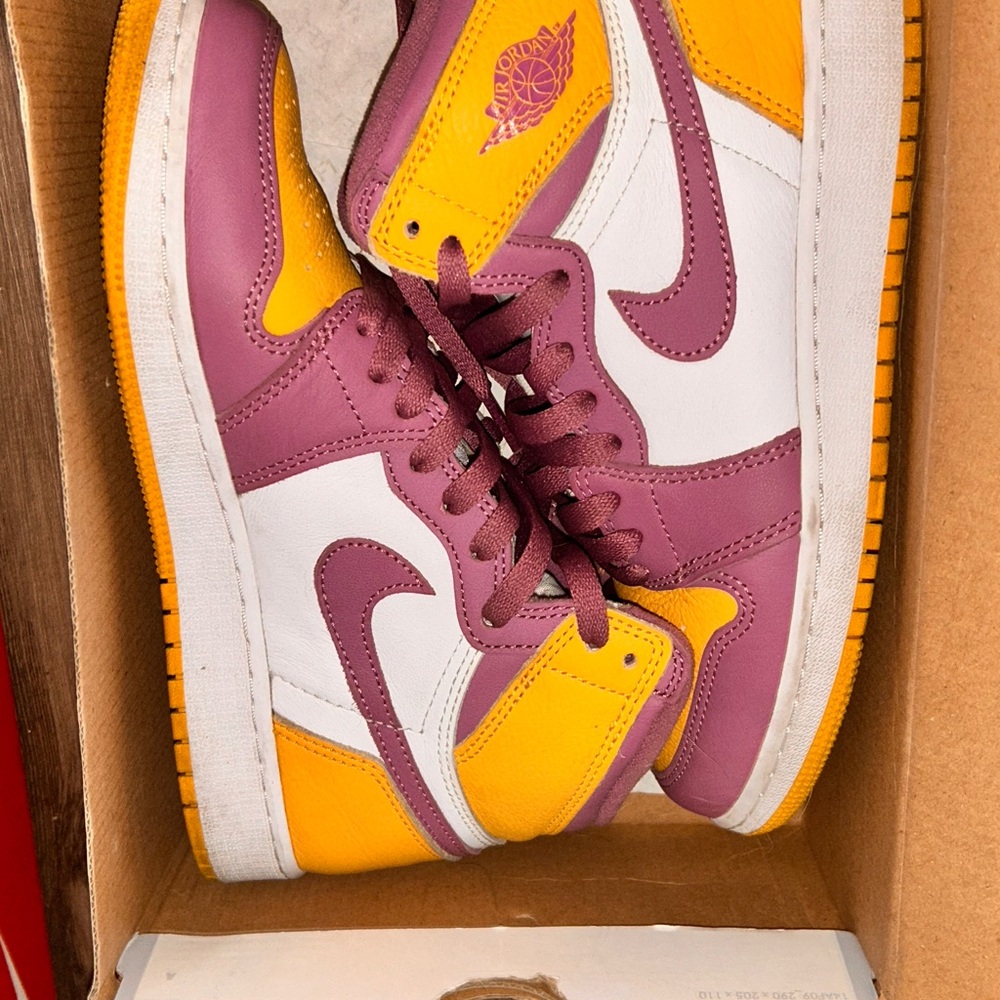 Nike Air Jordan Retro High in Purple and Yellow